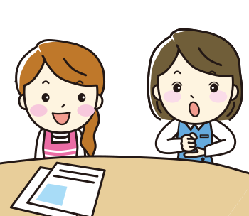 笑顔で話す女性たち